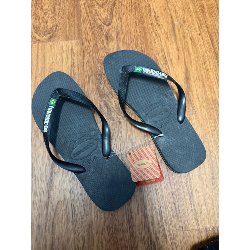 Havaianas mens black flip flops size 11/12 -New with tags